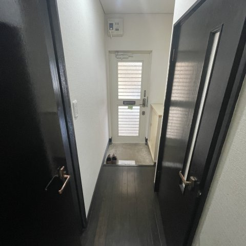 バルビゾンの玄関