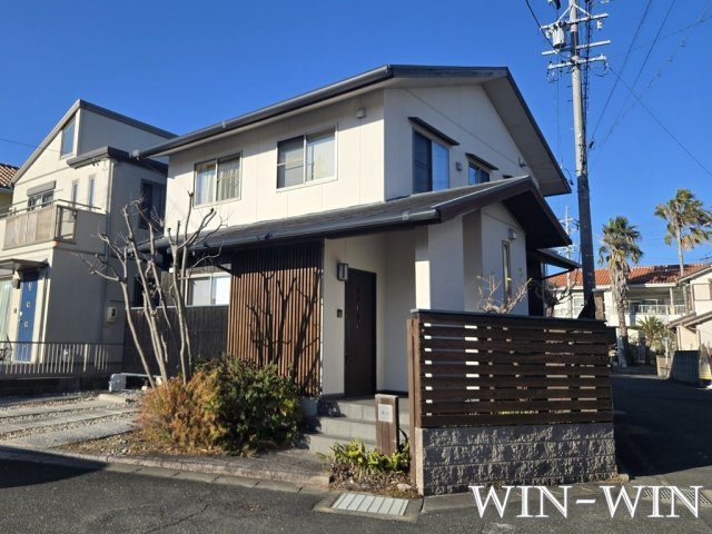平川本町貸家の外観