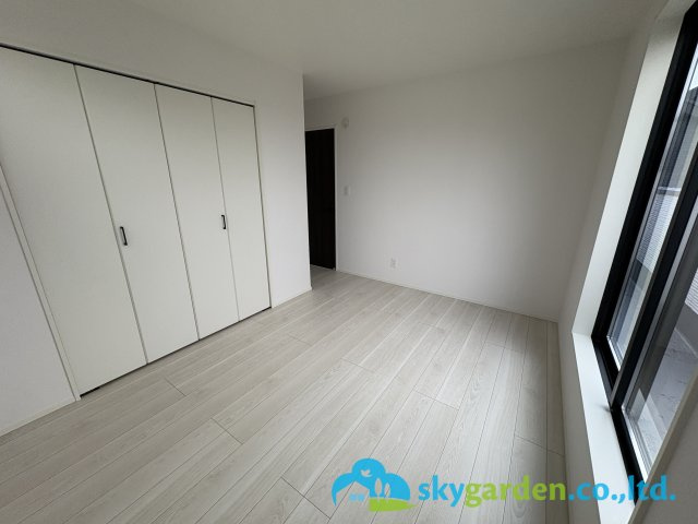 藤沢市亀井野12期　新築戸建　全3棟1号棟の洋室|使い勝手のいい洋室です