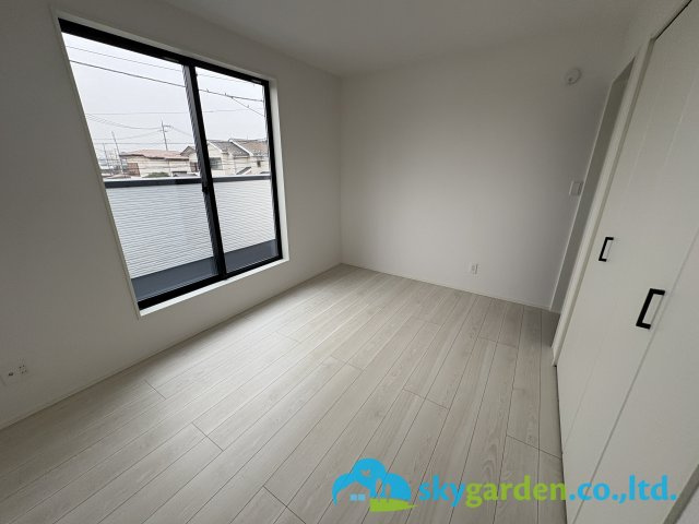 藤沢市亀井野12期　新築戸建　全3棟1号棟の洋室|明るい洋室です