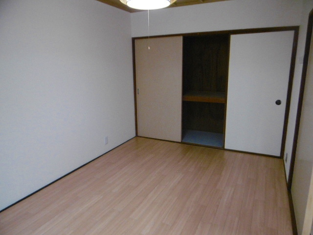 甲子園ファイブの居間・リビング