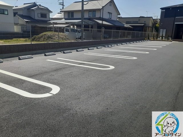 プレッソ　東加古川　Ⅲ　Bの駐車場