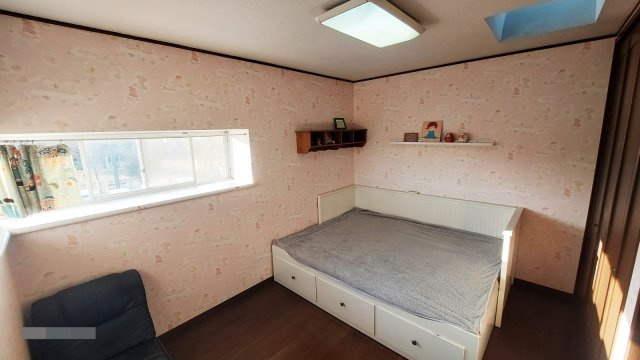 白岡市西10丁目　中古戸建の洋室|12/18撮影済み