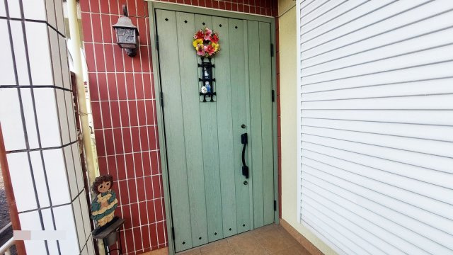 白岡市西10丁目　中古戸建の玄関|12/18撮影済み