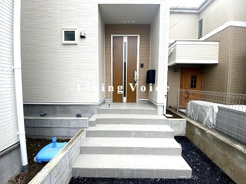 【エントランス】 | 【仲介手数料０円】茅ヶ崎市南湖第18　新築一戸建て　1号棟　全2棟 | 茅ヶ崎市南湖第18　新築一戸建て　全2棟