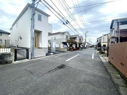 【前面道路含む現地写真】 | 【仲介手数料０円】茅ヶ崎市南湖第18　新築一戸建て　1号棟　全2棟 | 茅ヶ崎市南湖第18　新築一戸建て　全2棟