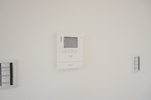 草加市中根3丁目 中古戸建のセキュリティ|TVモニター付きインターフォン