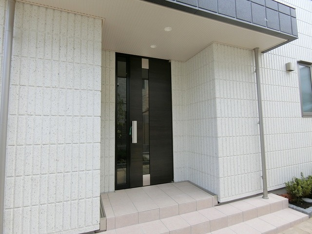 サン・アリビオのエントランス|★安心のオートロック★宅配ボックス★