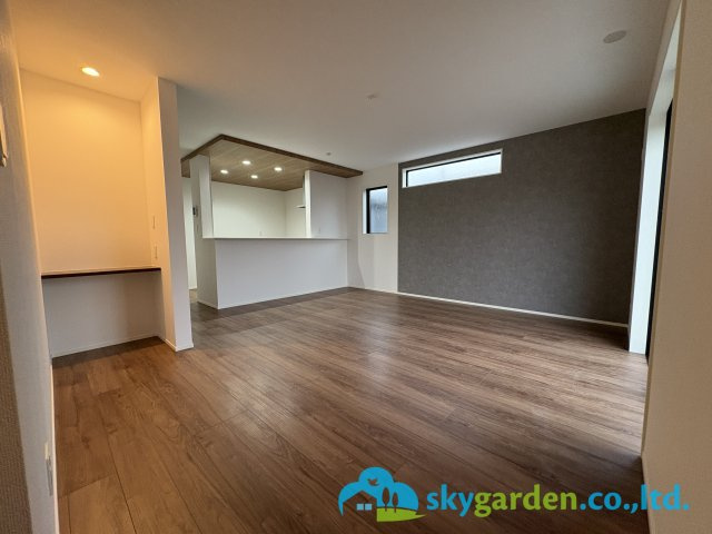 藤沢市亀井野12期　新築戸建　全3棟3号棟の居間・リビング