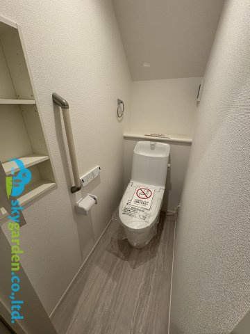 藤沢市亀井野12期　新築戸建　全3棟3号棟のトイレ|清潔感のあるトイレです