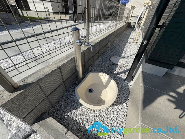 藤沢市亀井野12期　新築戸建　全3棟3号棟のその他|玄関脇の立水栓