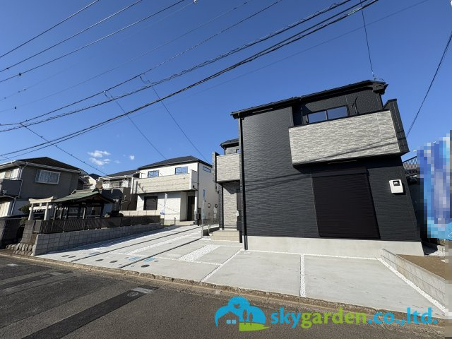 藤沢市亀井野12期　新築戸建　全3棟3号棟の外観|南道路　整形地