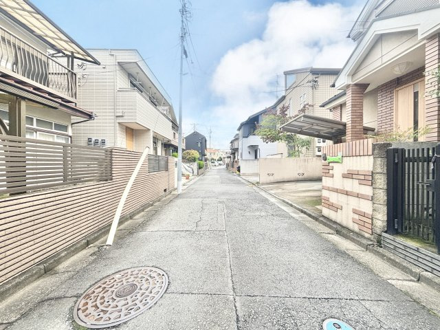 【前面道路含む現地写真】