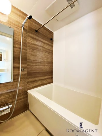コレクション名駅III の浴室