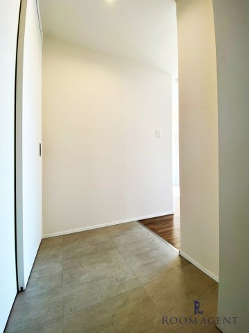 コレクション名駅III の玄関