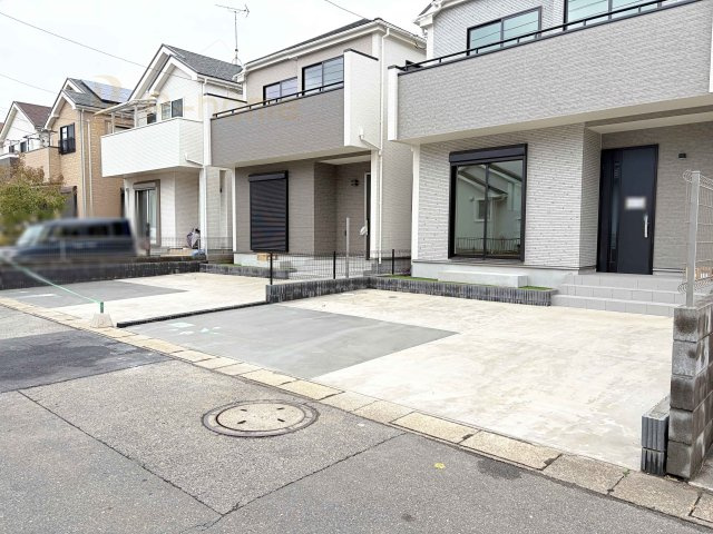 我孫子市青山台4丁目　新築戸建て　B号棟の駐車場|カースペースは2台お停めいただけます♪