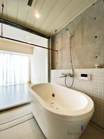 コレクション名駅IIIの浴室