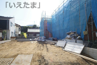 【外観】 | 【仲介手数料無料！！】府中市是政２丁目　新築戸建て（全2棟）2号棟　4990万円 | 令和７年11月30日撮影　建築中
