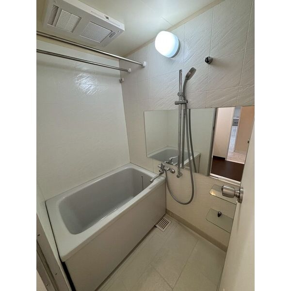 大正メゾンの浴室