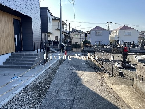 【前面道路含む現地写真】 | 【仲介手数料０円】座間市栗原中央4丁目　新築一戸建て　全2棟 | 【仲介手数料０円】座間市栗原中央4丁目　新築一戸建て　全2棟
