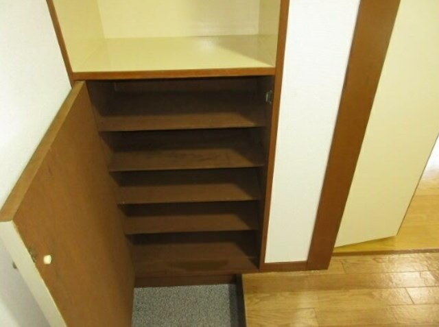 マンション米田の玄関