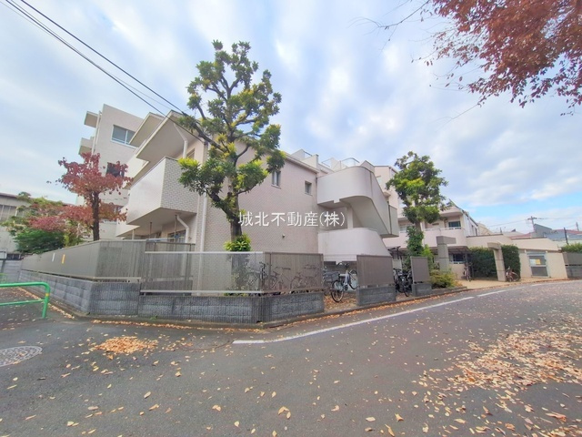 メイゾン小竹向原の外観