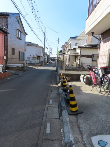 鶴ヶ島市鶴ヶ丘売地の前面道路含む現地写真