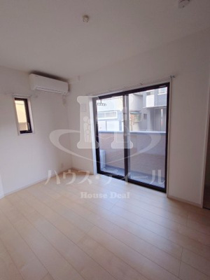 【居間・リビング】 | ＧＲＡＮＢＬＵＥ王子 | リビングです