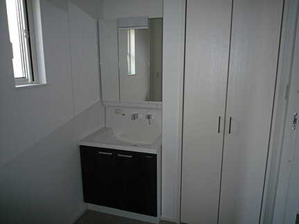 安芸郡海田町国信２丁目の独立洗面台