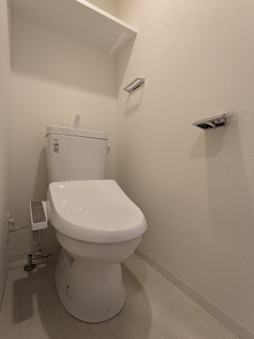 ケイディーエックスレジデンス原木中山のトイレ