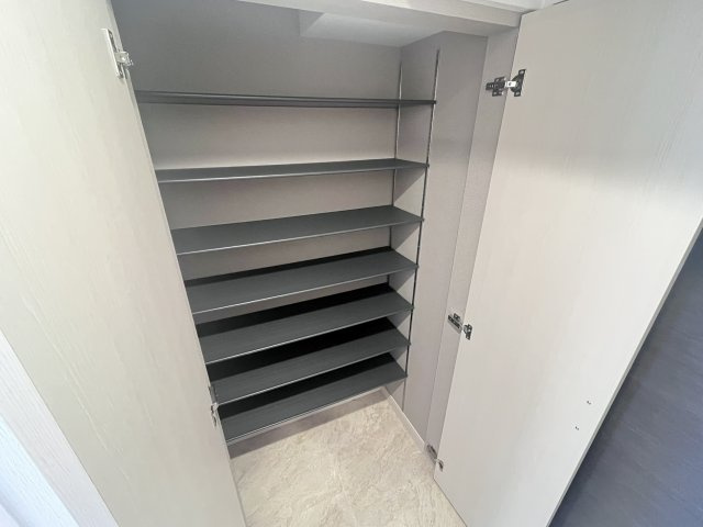 【収納】 | プレジオ西宮北口 | シューズボックスです