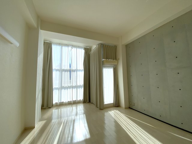 道表プラザの洋室