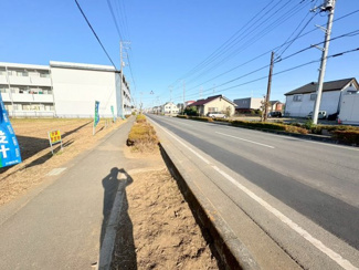 【前面道路含む現地写真】 | 鶴ヶ島市中新田　建築条件なし売地　東武越生線『一本松駅』徒歩6分　【新町小学区】