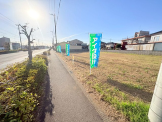 【前面道路含む現地写真】 | 鶴ヶ島市中新田　建築条件なし売地　東武越生線『一本松駅』徒歩6分　【新町小学区】