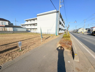 【前面道路含む現地写真】 | 鶴ヶ島市中新田　建築条件なし売地　東武越生線『一本松駅』徒歩6分　【新町小学区】