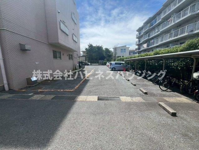 ＴＱレジデンス柏(ティーキューレジデンスカシワ)の駐車場