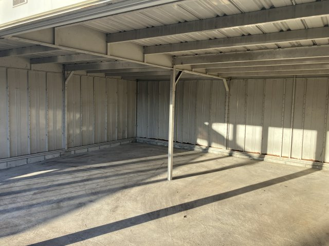 印場元町４丁目店舗の駐車場