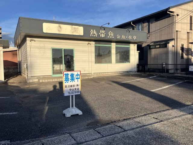 印場元町４丁目店舗の駐車場