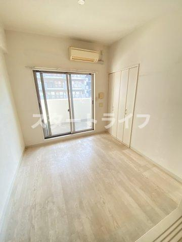 大阪市淀川区木川東４丁目の賃貸マンションの寝室