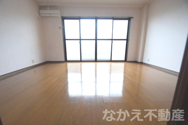 【寝室】 | 使い勝手のいい寝室です