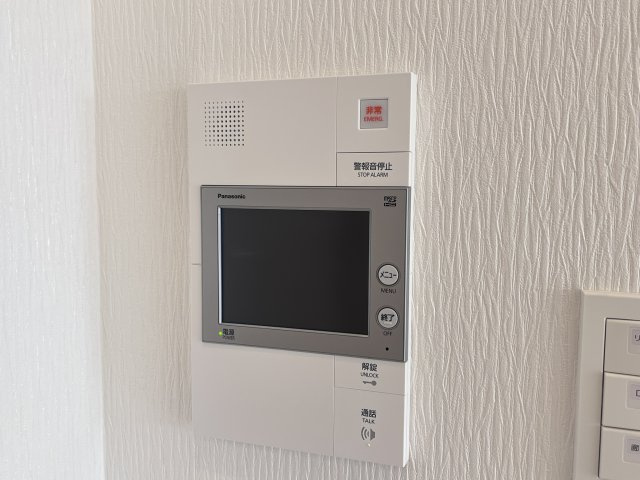 【セキュリティ】 | プレジオ西宮北口 | モニター付きインターホンです