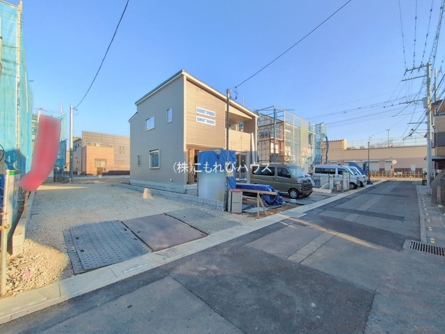 鴻巣市小松1丁目　新築一戸建て　14区画　09の前面道路含む現地写真|撮影：'26/02/05