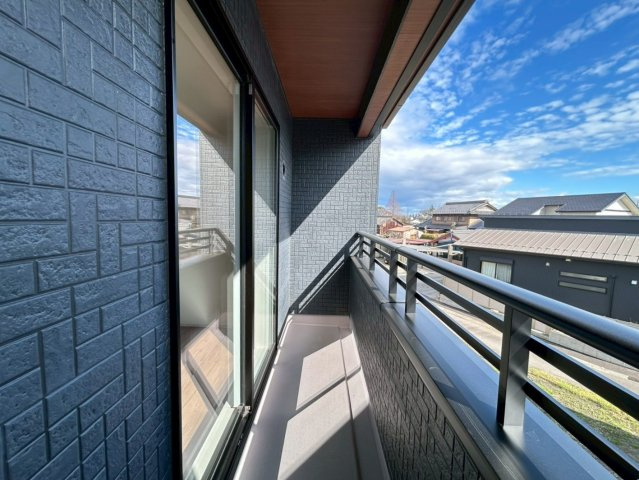 ブルーミングガーデン　江南市島宮町巡見　全２区画分譲のバルコニー|バルコニーは南向きで洗濯物もよく乾きます！