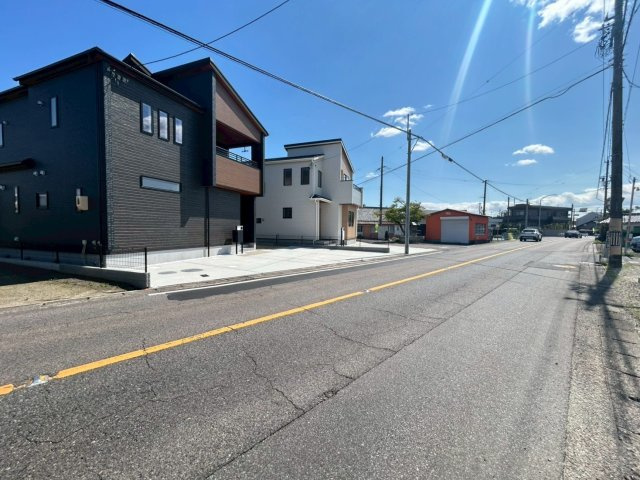 ブルーミングガーデン　江南市島宮町巡見　全２区画分譲の前面道路含む現地写真|■前面道路　■ヤマダ不動産　株式会社リライフ　
■夢のマイホーム購入をフルサポートします！