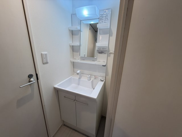 HARU緑地公園の独立洗面台