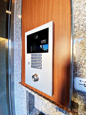 OKBアヴェニール菊井町のエントランス