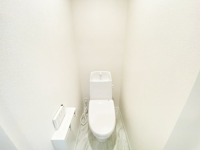 『八王子市新築戸建て』八王子市下恩方町1146-8【仲介手数料無料】　４期のトイレ|～仲介手数料無料☆八王子ひなた不動産～　八王子市下恩方町　新築戸建て