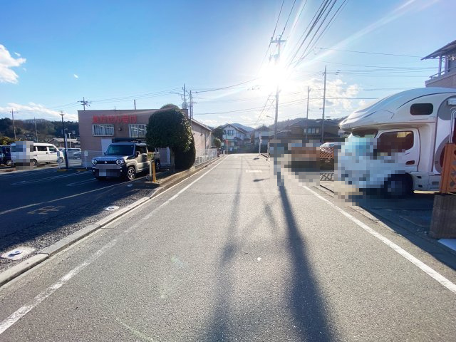 『八王子市新築戸建て』八王子市下恩方町1146-8【仲介手数料無料】　４期の前面道路含む現地写真|～仲介手数料無料☆八王子ひなた不動産～　八王子市下恩方町　新築戸建て