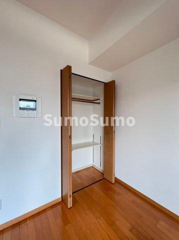 プレサンス難波OCAT前の収納