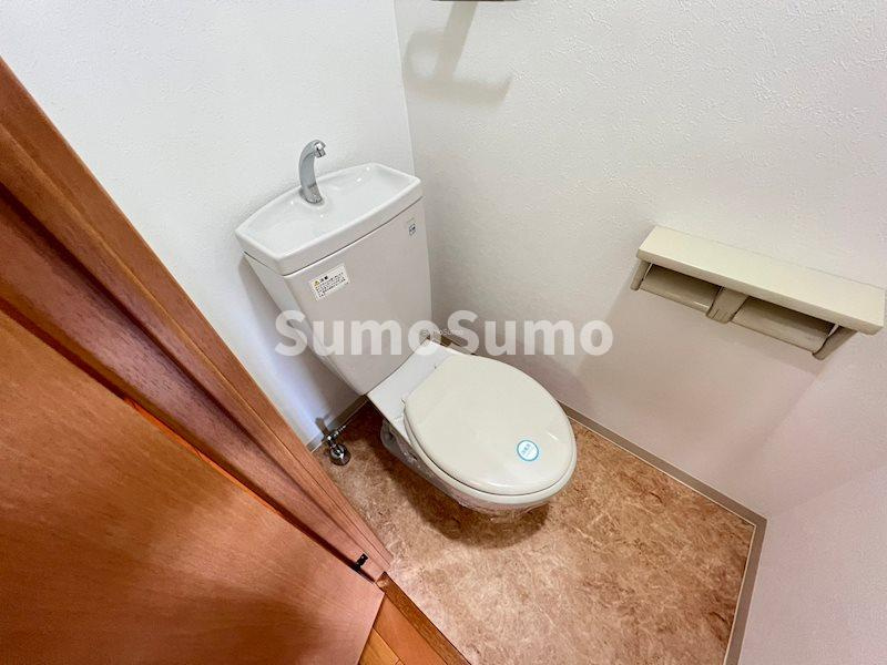 プレサンス難波OCAT前のトイレ